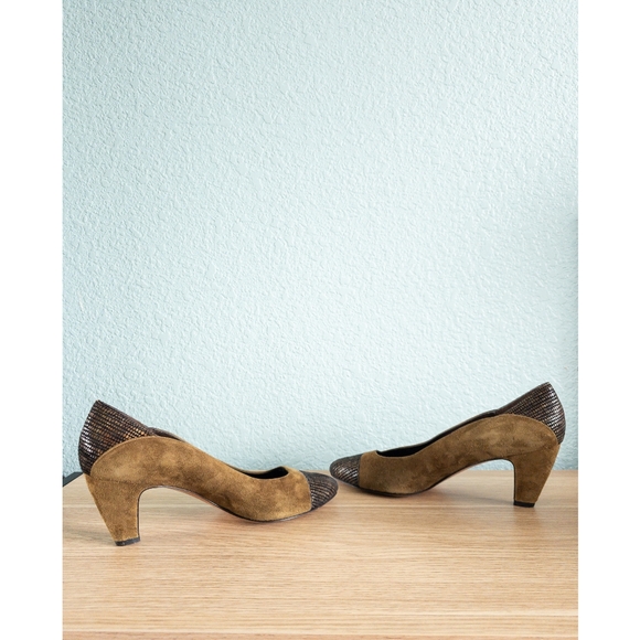 Sesto Meucci | Vintage Suede Cap Toe Pumps - Picture 7 of 10